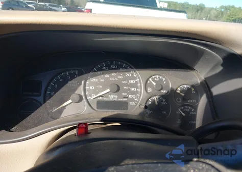 2002 Chevrolet Suburban 1500 Ls z USA, uszkodzony, nr VIN 1GNEC16Z82J111912